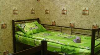 Гостиница Хостел Роял Севастополь Бюджетный двухместный номер с 2 отдельными кроватями-3